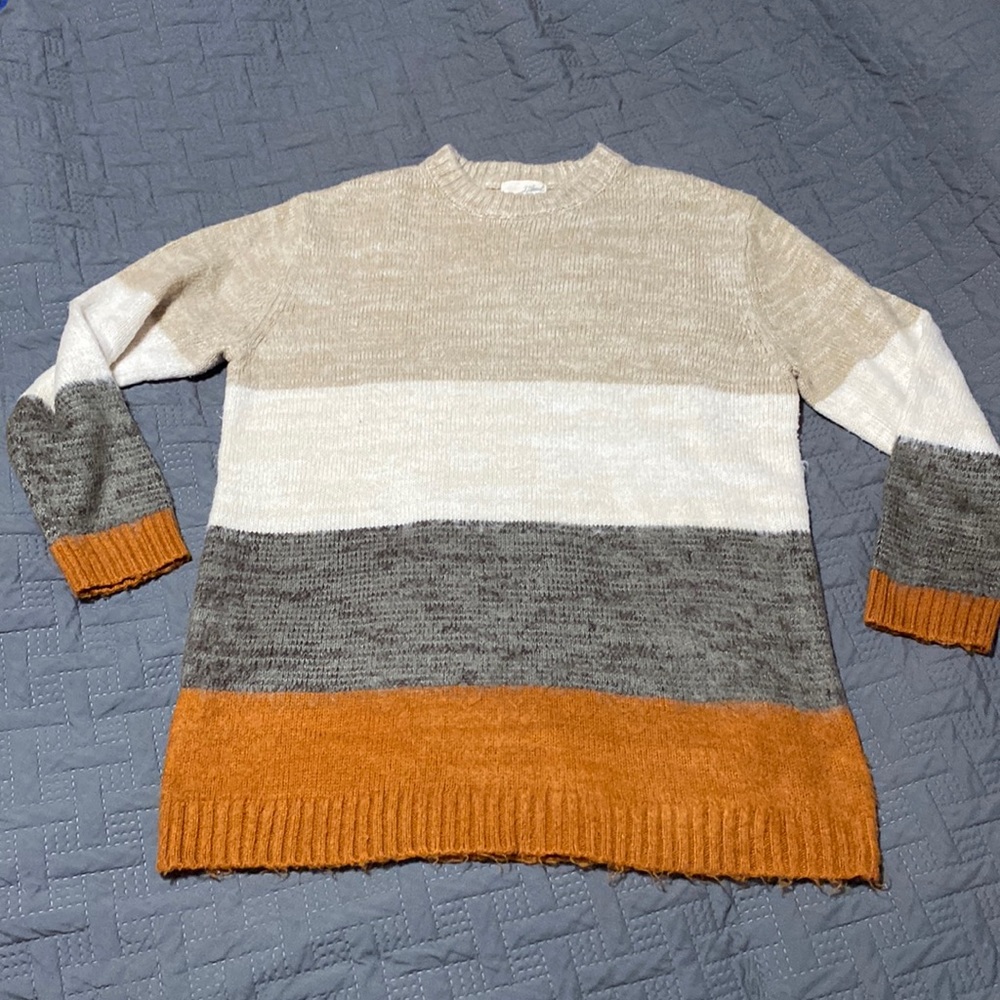 *BOGO Universal Thread oversized women’s warm color-block crew neck sweater S